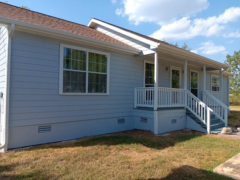 Residential seamless gutter system
